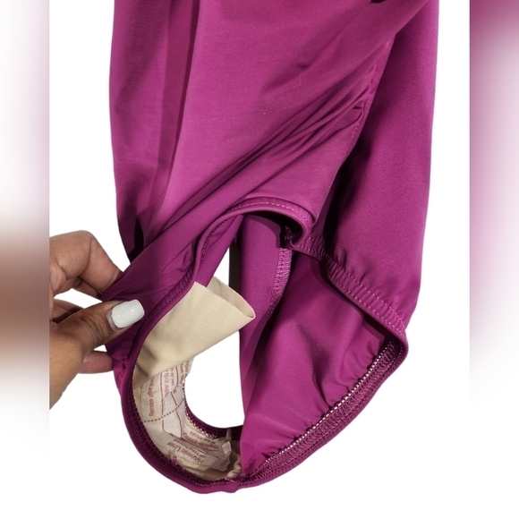 Lands End One Piece Swimsuit Size 4 Purple New Without Tags Vacation Pool Beach - Picture 3 of 12